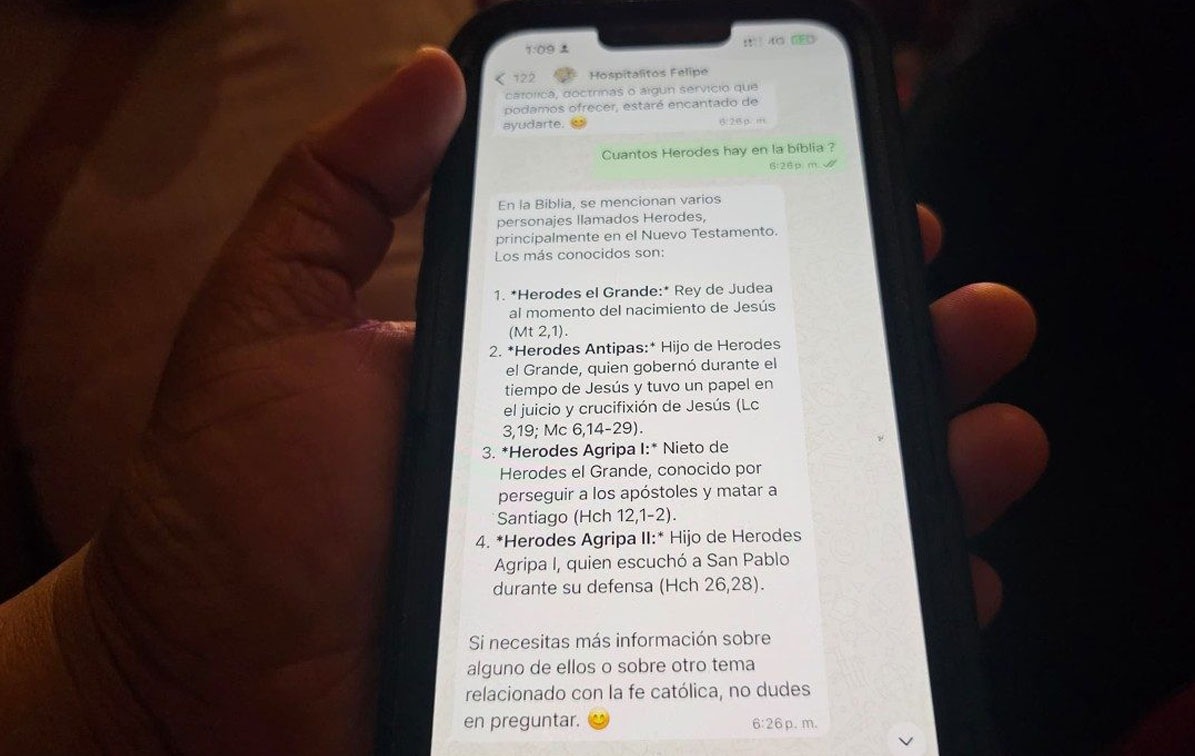 "Felipe": la inteligencia artificial católica llega a WhatsApp