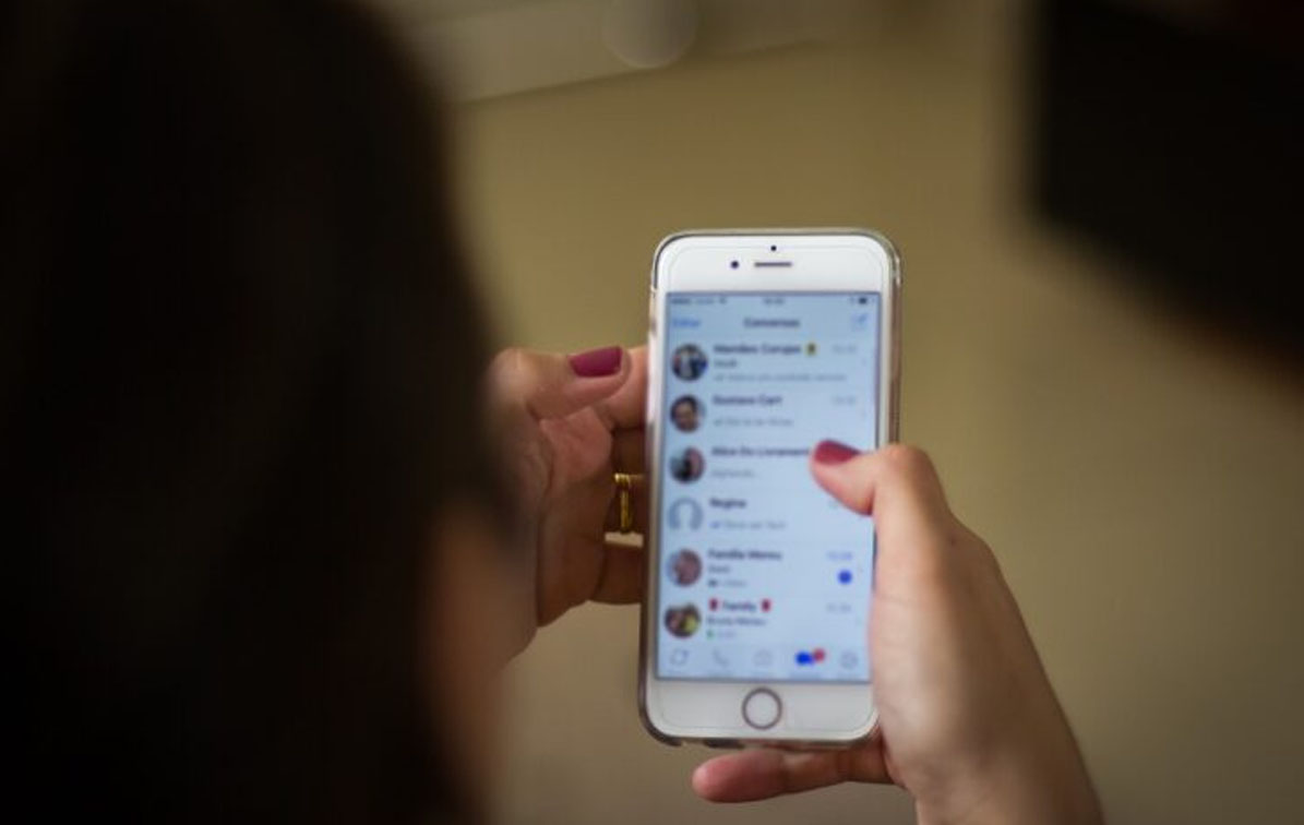 Educar en tiempos digitales no es apagar los móviles, sino encender el pensamiento