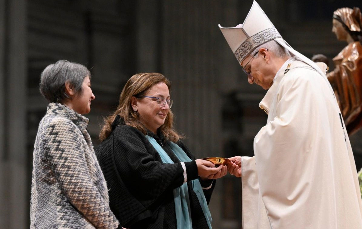 El Papa: Los consagrados son fuente de paz. Muchos permanecen donde retumban las armas